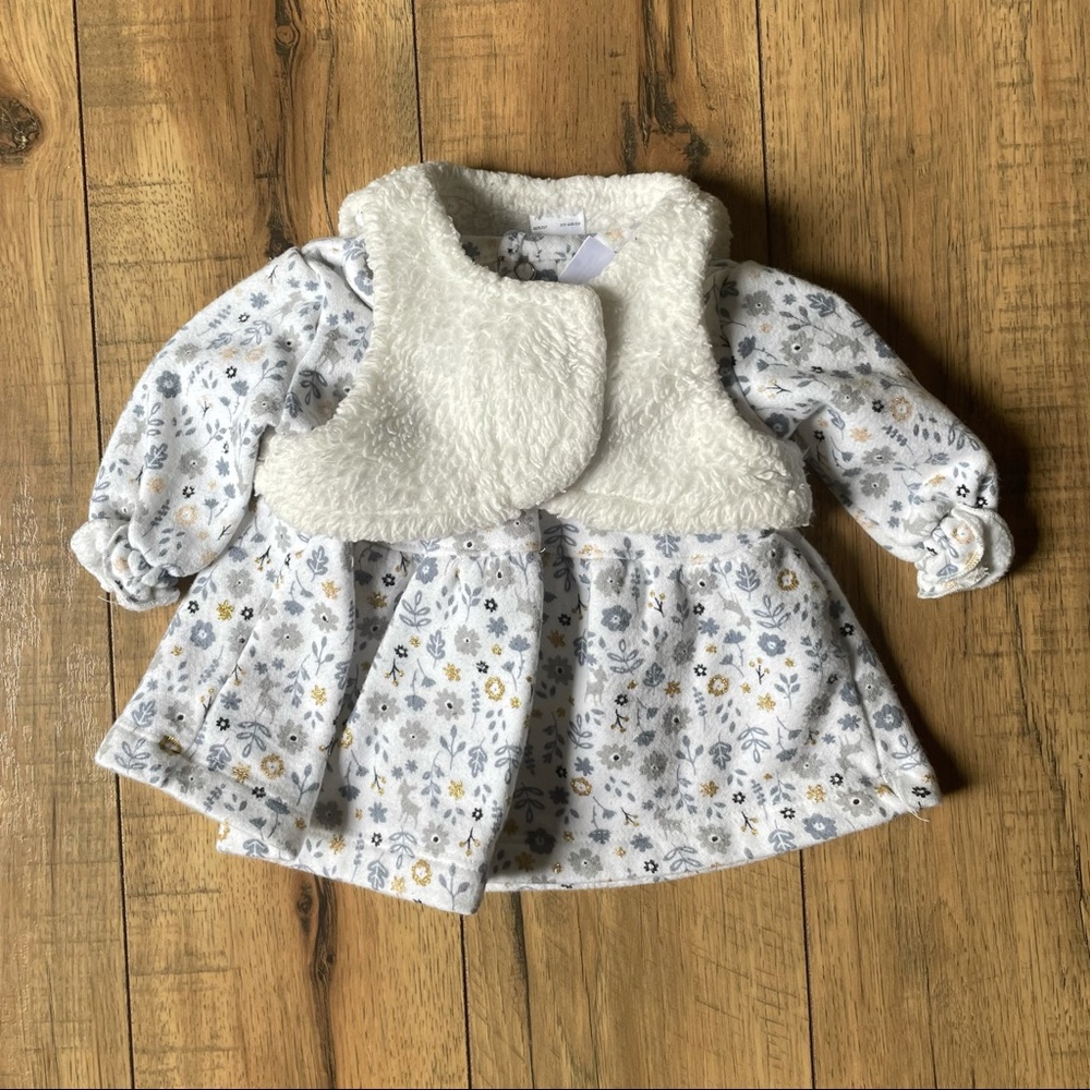 Carters floral newborn set